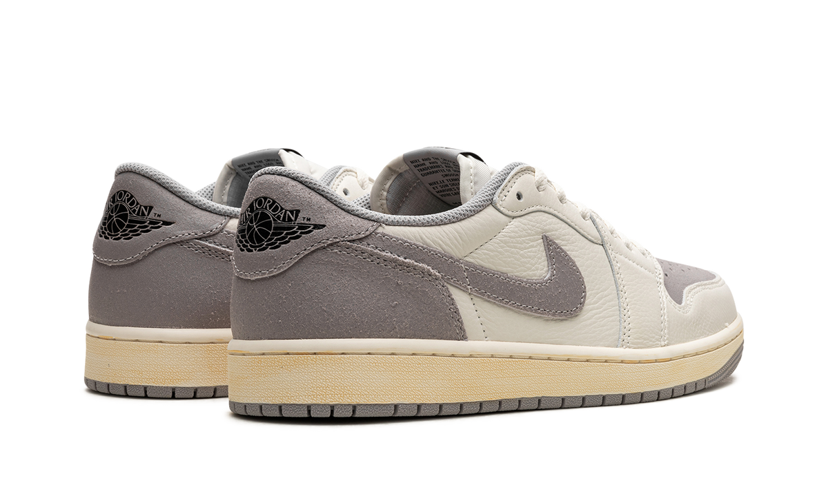1 Low EX "Atmosphere Grey" CZ0790 101