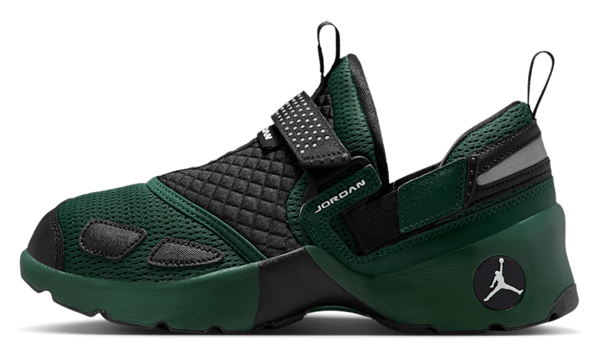 Trunner LX WMNS "Fir" HQ2164 300